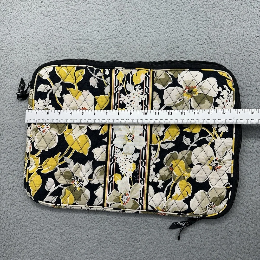 Vera‎ Bradley Dogwood Quilted Laptop Computer Protective Sleeve Travel Carry Bag